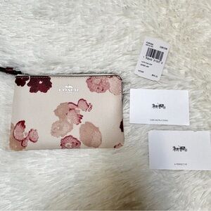 BRAND NEW COACH Zip Floral Print Women’s Cream Red Leather Detail Wristlet
